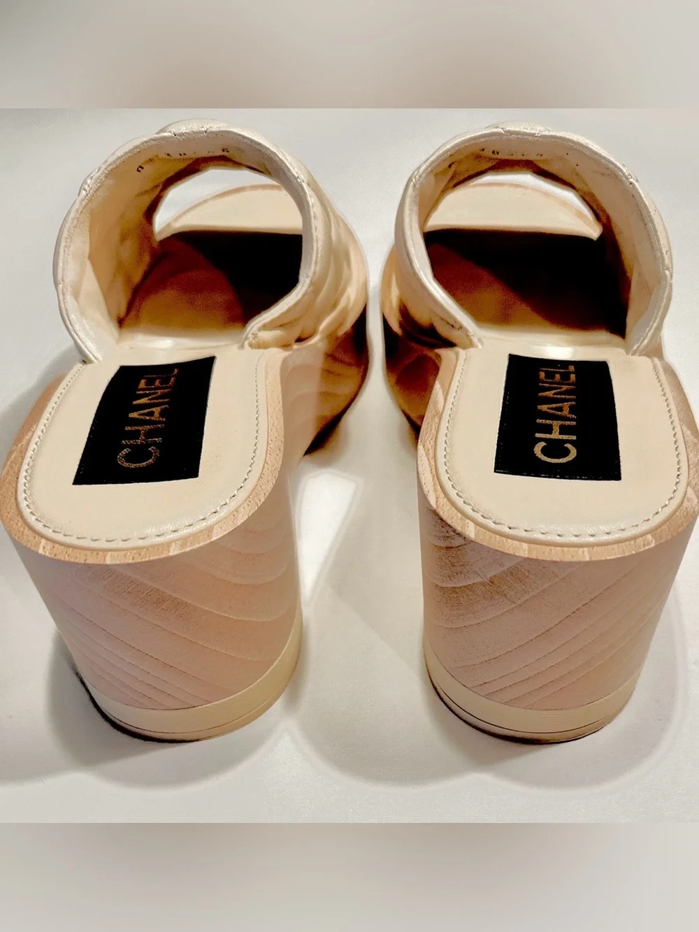CHANEL BEIGE LEATHER WEDGE MULE SANDALS SZ 3️⃣8️⃣  EXCELLENT CONDITION. FULL SET